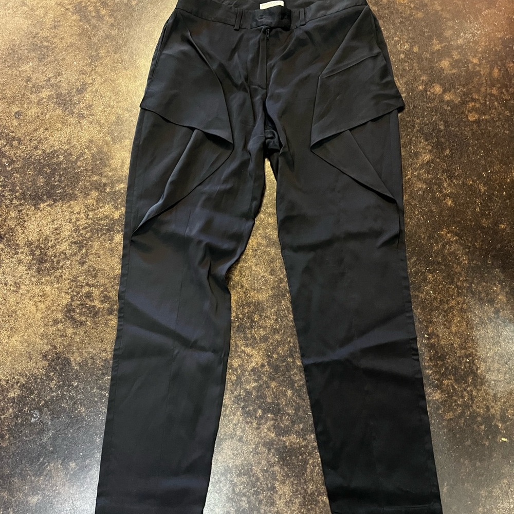 Bottega Veneta Black silk Cropped Pants with Relaxed Fit